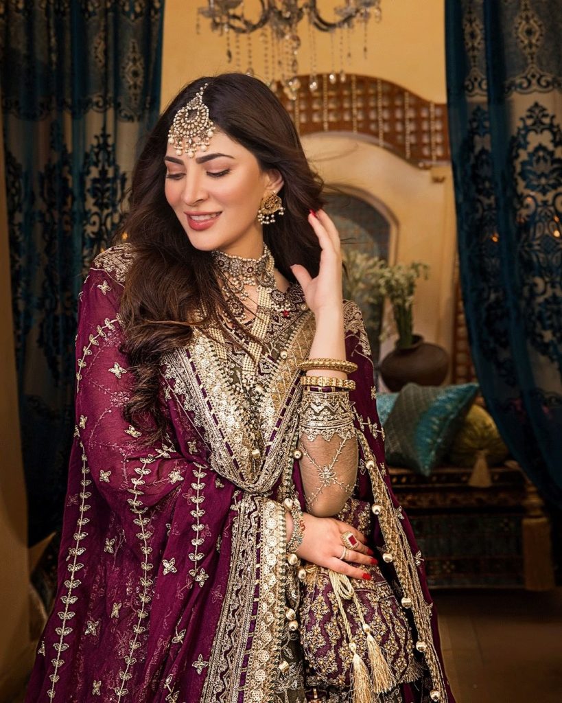 Naimal Khawar is the Epitome of Elegance in Glittery Angrakha [Images ...