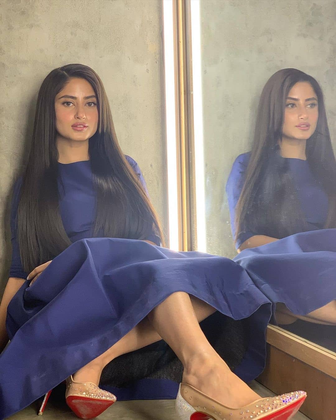 Sexy Sajal-Ali height in feet
