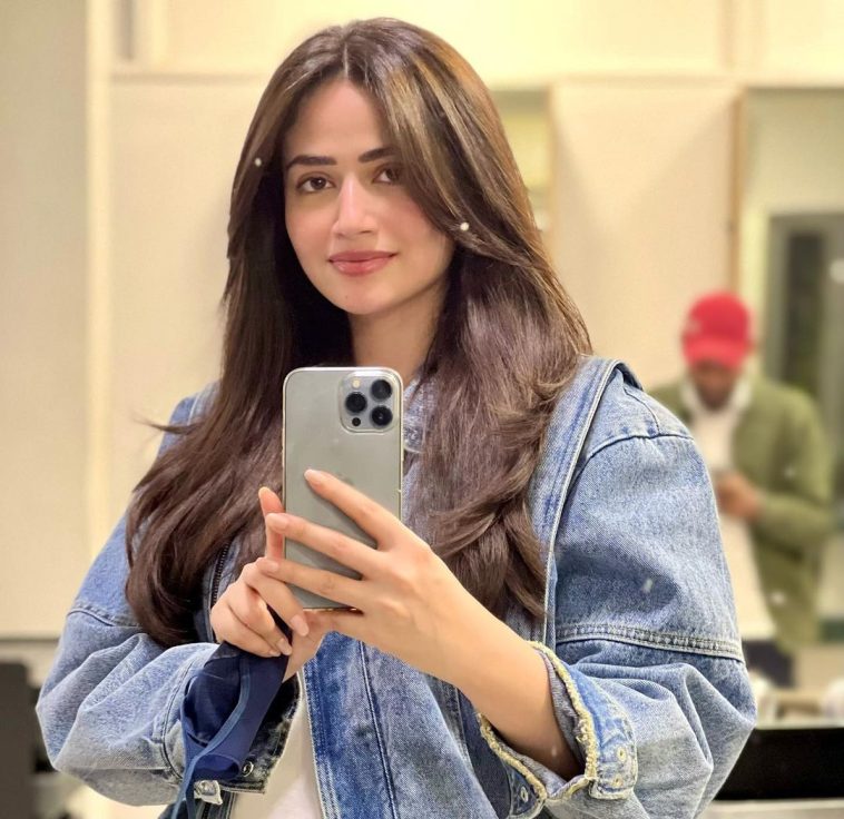 Sana Javed – Age, Husband, Photoshoot, Wedding pics, Instagram, and More