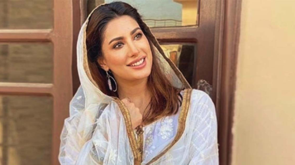 Mehwish Hayat Receives Flak for Posting Quranic Verse amid Defamatory ...