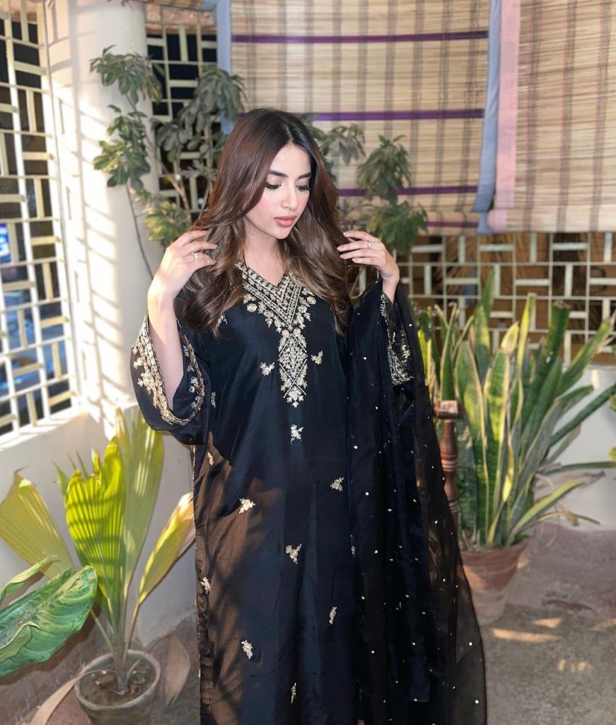 Saboor Aly Mesmerizes Us in Pretty Kala Jora [Pictures] - Lens