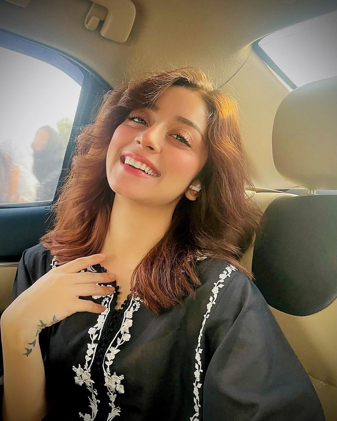 Alizeh Shah Grabs Eyeballs With Latest TikTok Videos in See-Through Net  Shirt - Lens