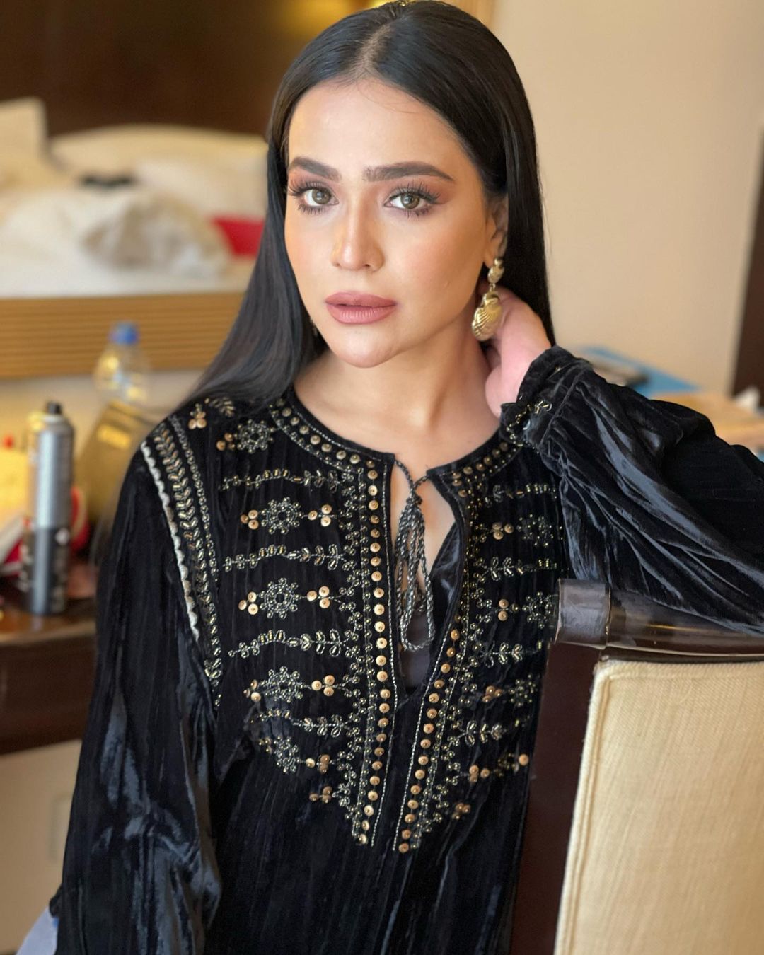 Humaima Malick's Style is On Point in Her Latest Instagram Post - Lens