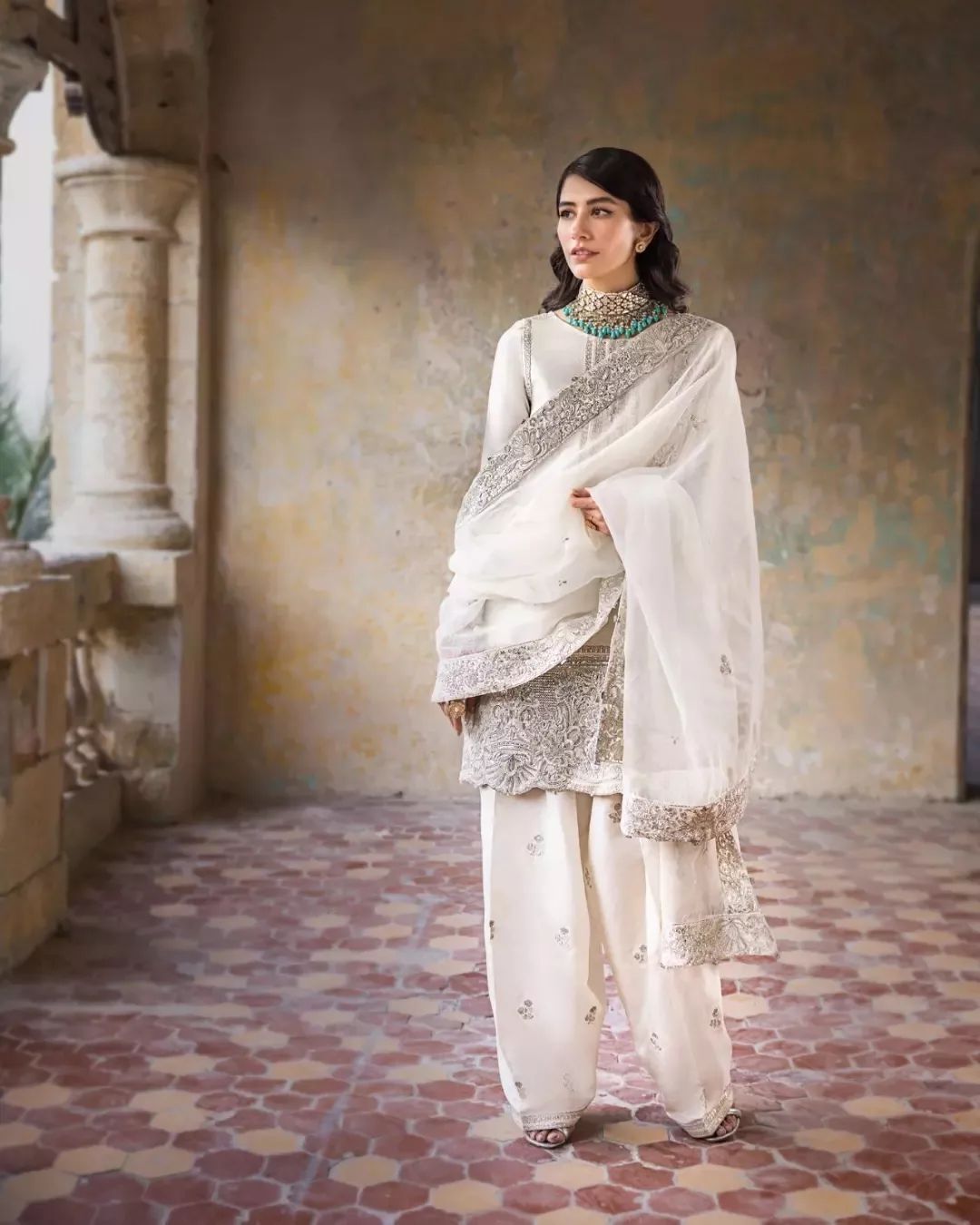 Syra Yousuf Looks Dreamy in Latest Shoot - Lens