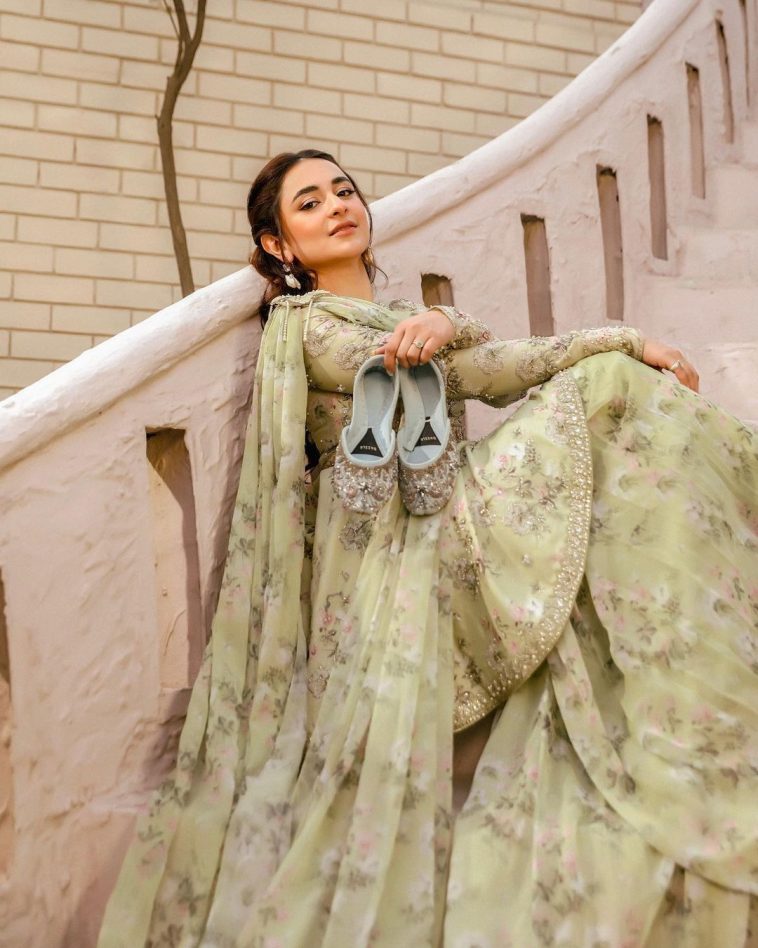 Yumna Zaidi Takes Our Breath Away in Traditional Attire - Lens