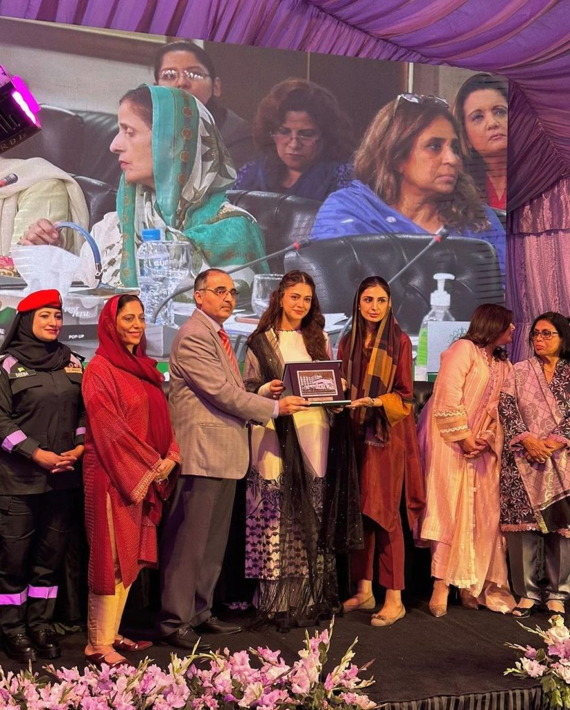 Zara Noor Abbas Wins Award for Contributions to Society and ...