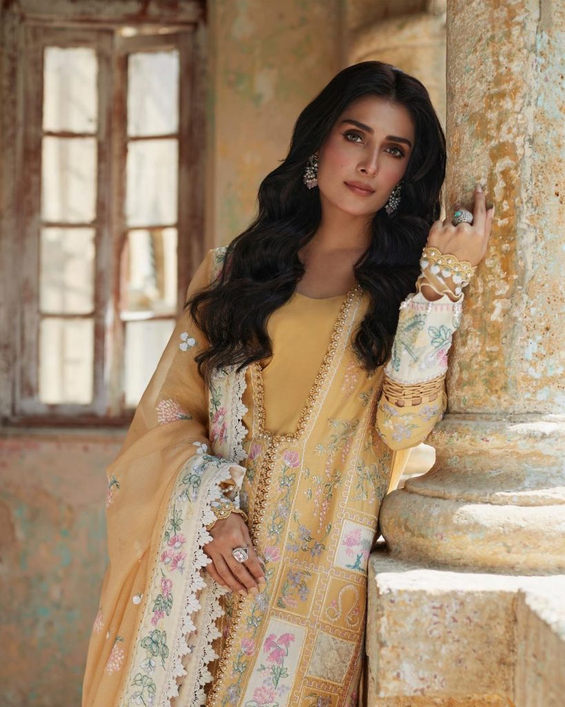 Ayeza Khan Exudes Ethereal Charm in This Perfect for Eid Outfit - Lens