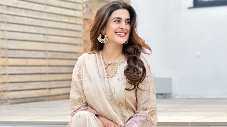 Kubra Khan's Eid Photoshoot Will Make You Love Her Even More - Lens