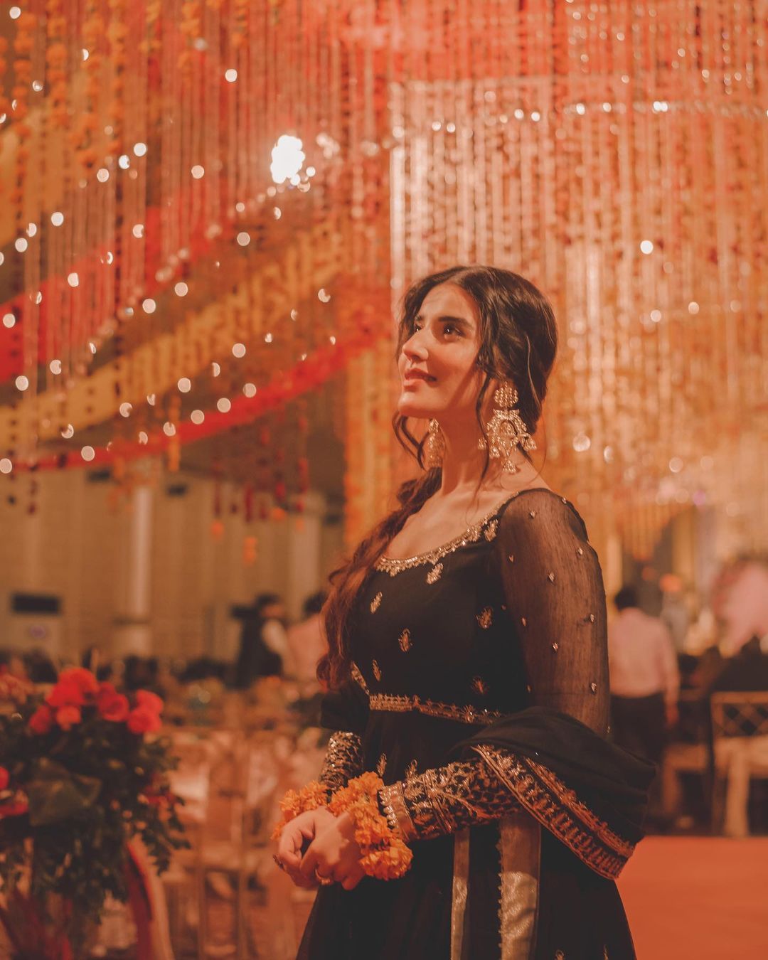 VIRAL: Hareem Farooq shares her new video and pictures