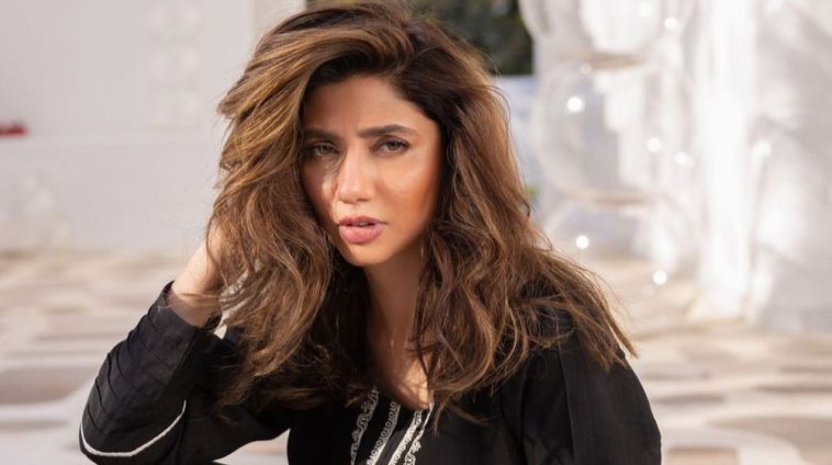 Mahira Khan Redefines Elegance in Black Kurta Shalwar - Lens