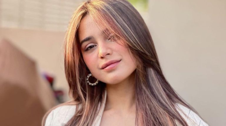 Aima Baig Flaunts Her Chic New Hairdo - Lens