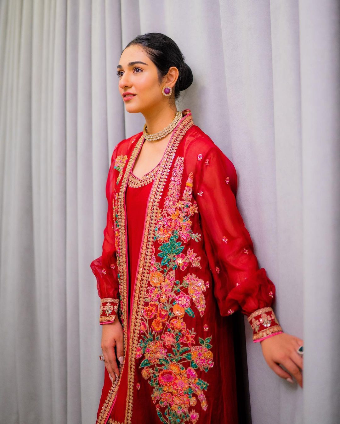 Sarah Khan Looks Graceful as Ever in Red Jora by Zainab Salman - Lens