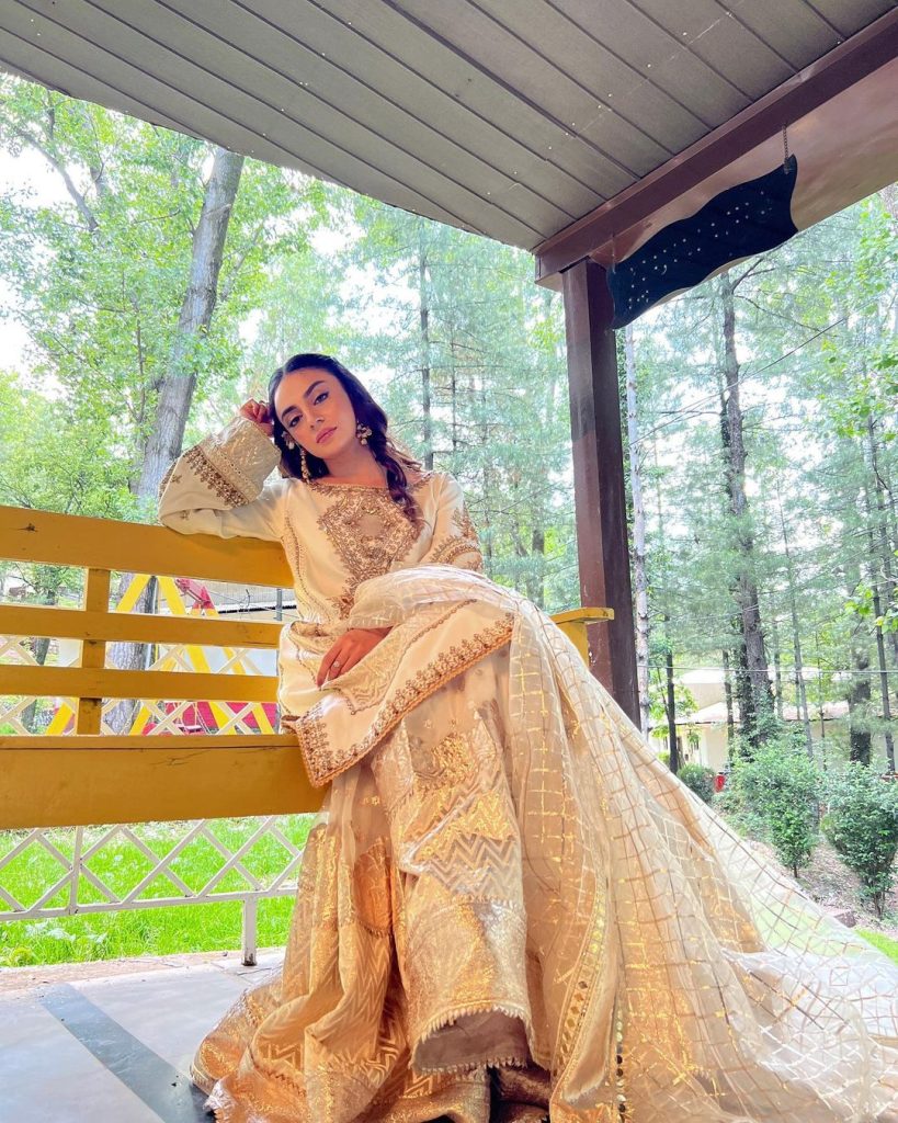 Mehar Bano is an Enchanting Bride in Pearl-White Gharara [Pictures] - Lens