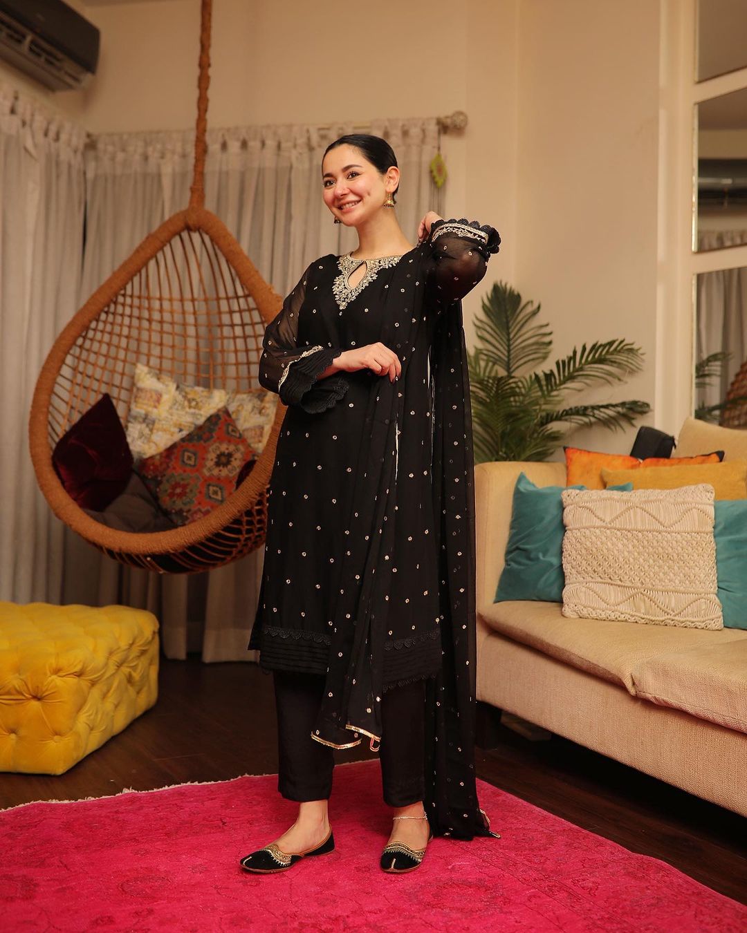 Hania Aamir Looks Radiant In Kala Jora By Agha Jaan - Lens