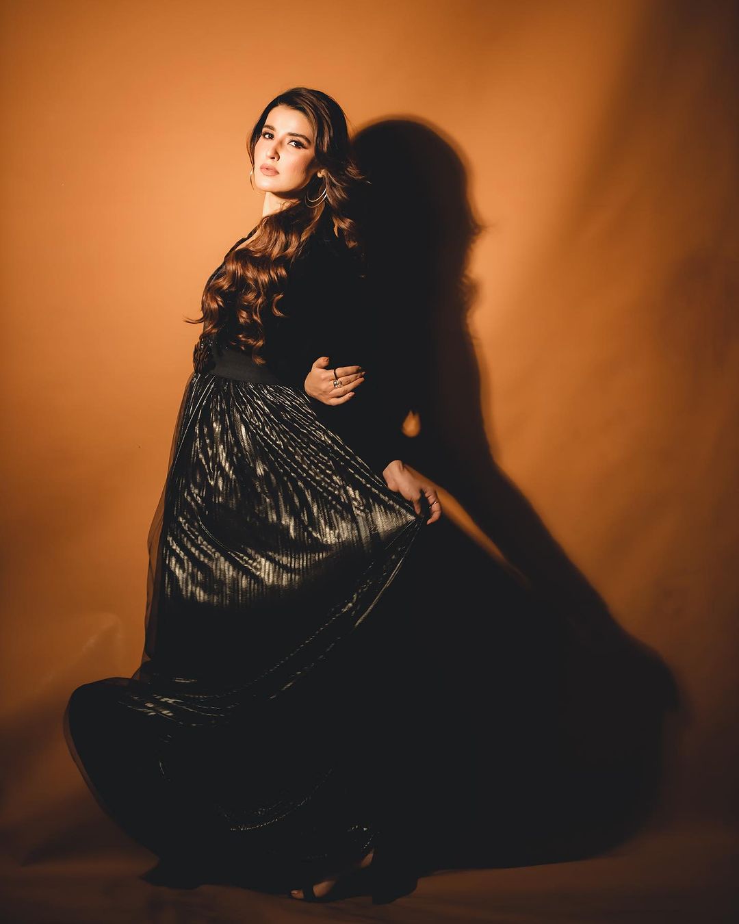 Hareem Farooq's Elegance Shines in a Black Pleated Skirt and Velvet Top ...