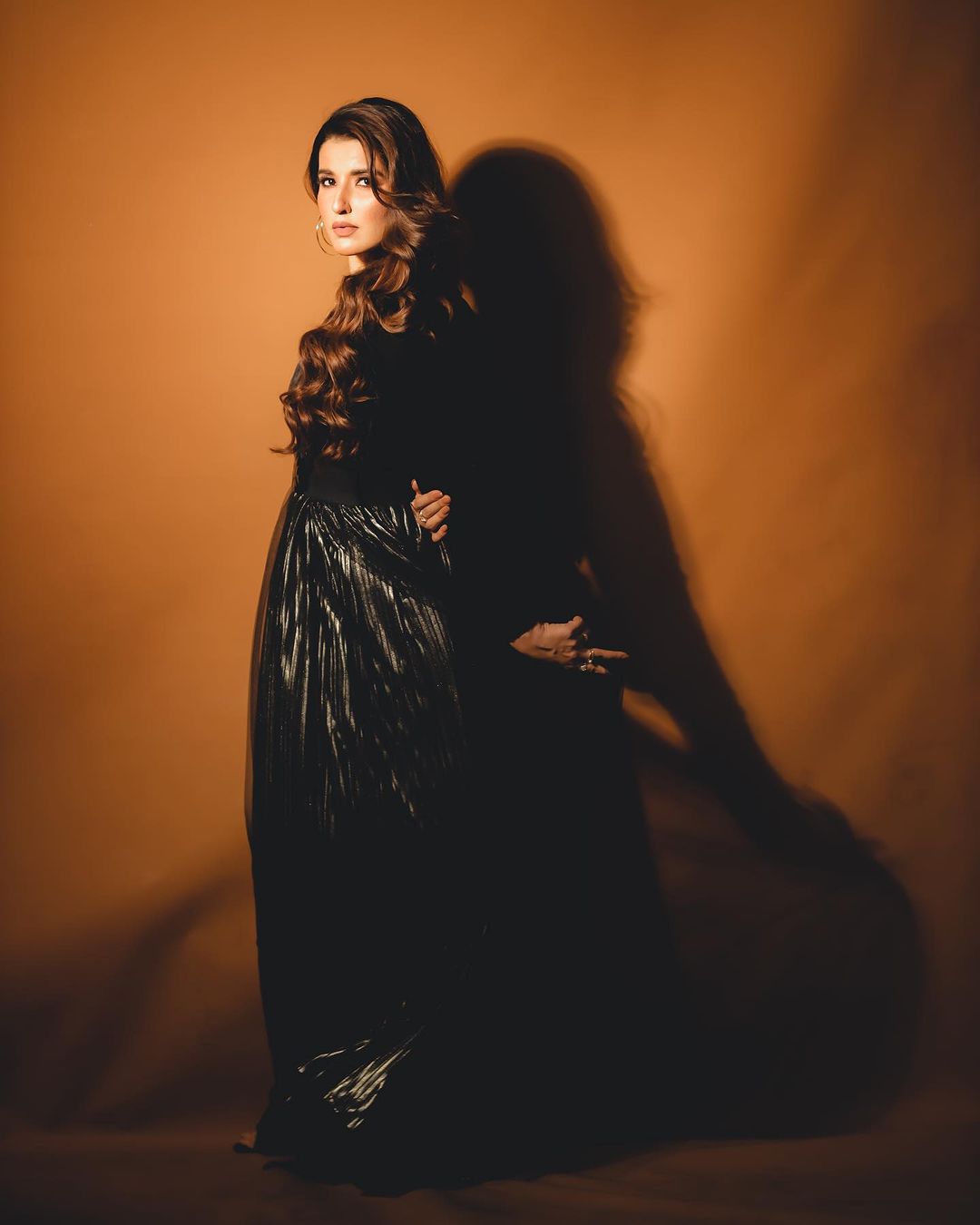 Hareem Farooq's Elegance Shines in a Black Pleated Skirt and Velvet Top ...