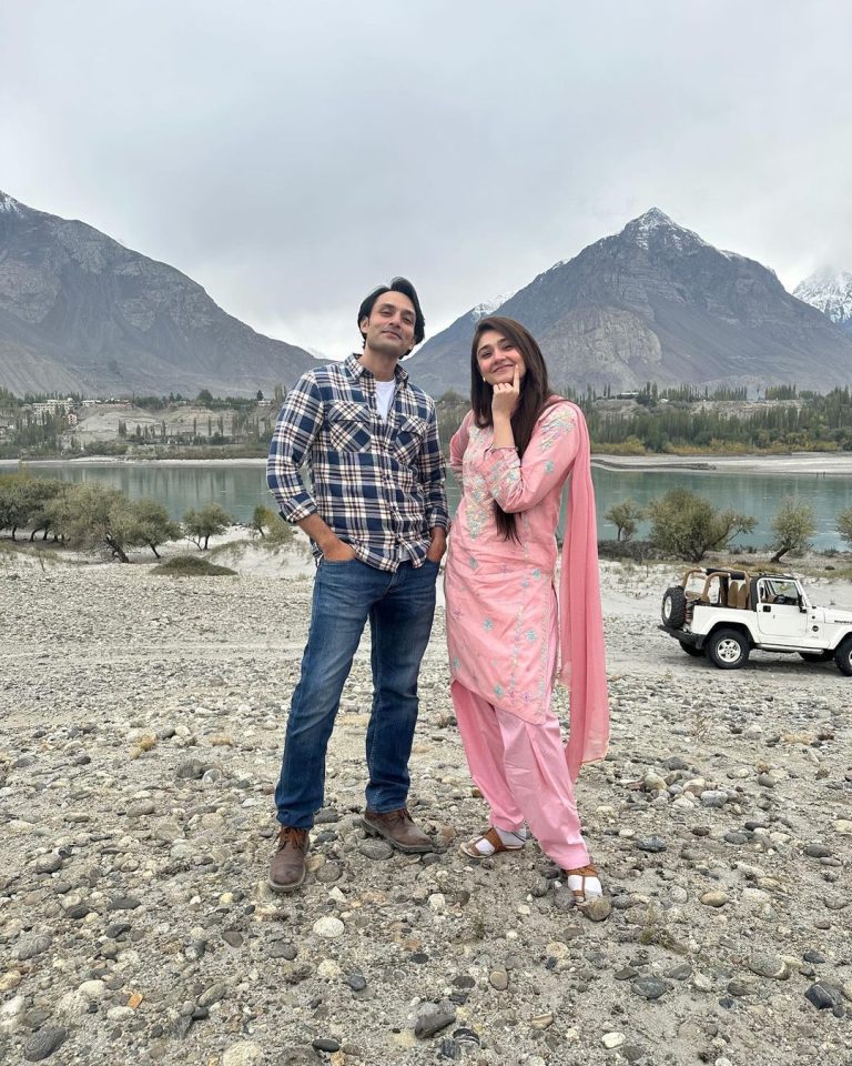 Dur-e-fishan Shares Picturesque Bts Clicks From Khaie's Set - Lens