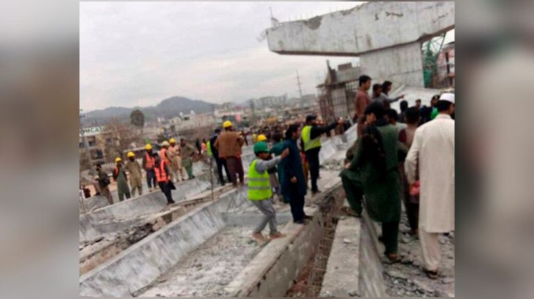 VIDEO: Girders Collapse On Under-Construction Bridge In Bhara Kahu ...