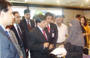 Chairman, PTA, Dr. Mohammad Yaseen visiting Customer Services Center of Mobile Operators to check newly launched "SIM Information System 668"