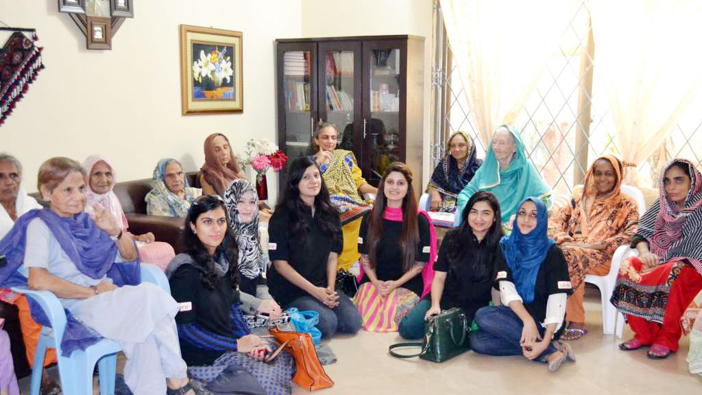 Ufone Volunteer’s Group Visits Binte Fatima Old Home