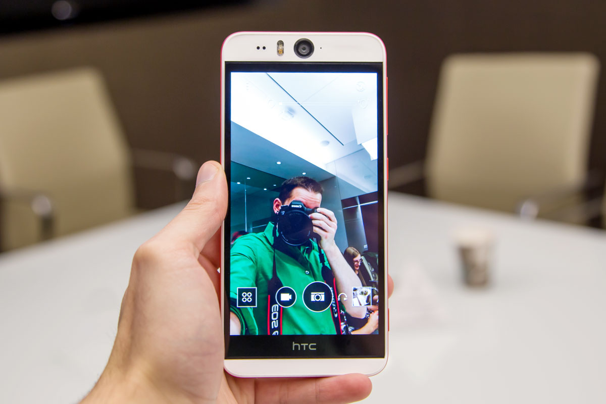 HTC Desire Eye is Made for Selfies