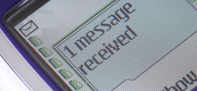 Pakistanis Exchanged 302 Billion SMS Messages in 2014
