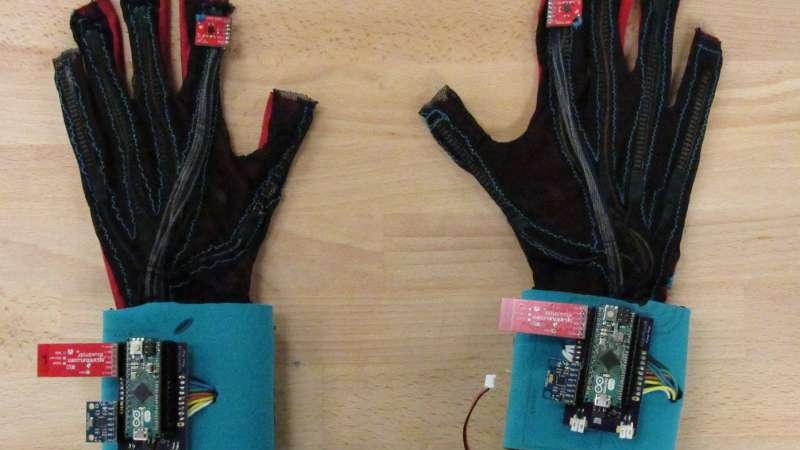 Students Invent Gloves Which Speak Out Sign Language