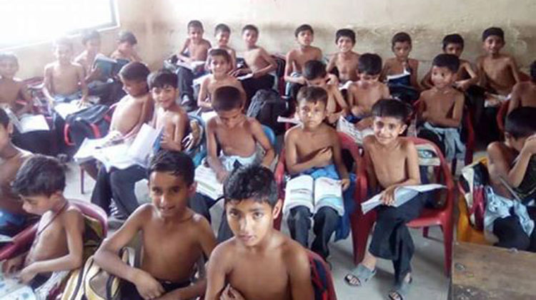 Politics to Blame for Declining Educational Levels in Pakistan: Alif Ailaan Report