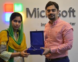 Sarah Ahmed Receives Hero Microsoft Student Partner Award 2016