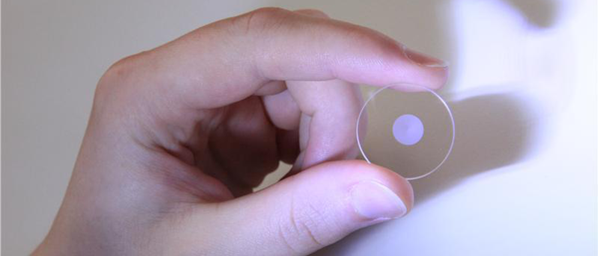 Coin-Sized Chip Can Store 360TB Data for 14 Billion Years