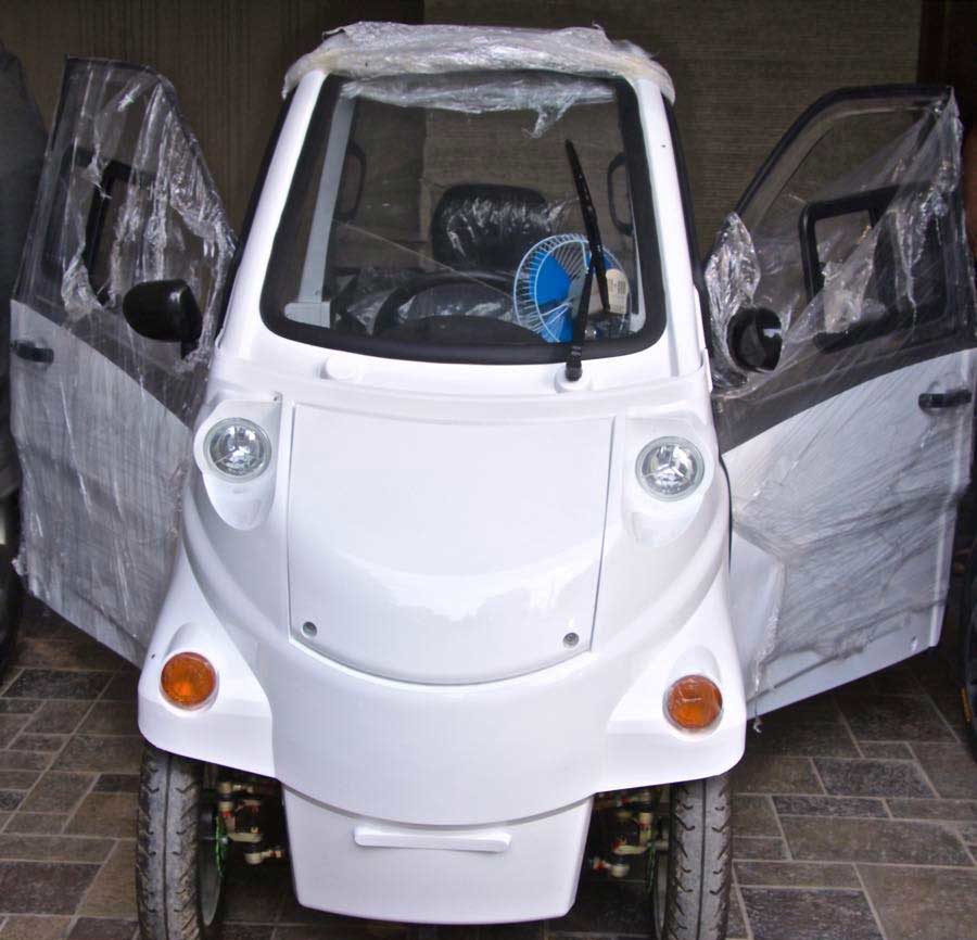 NK-smart-car-front-white