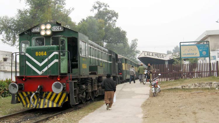 Pakistan Railways Partners with Private Sector to Construct Bridges and Flyovers
