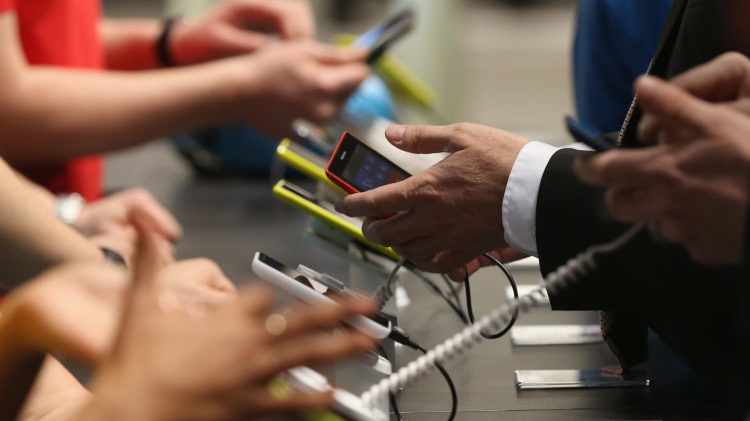 Mobile Phone Imports Decline by 18 Percent As Sales Tax Doubled