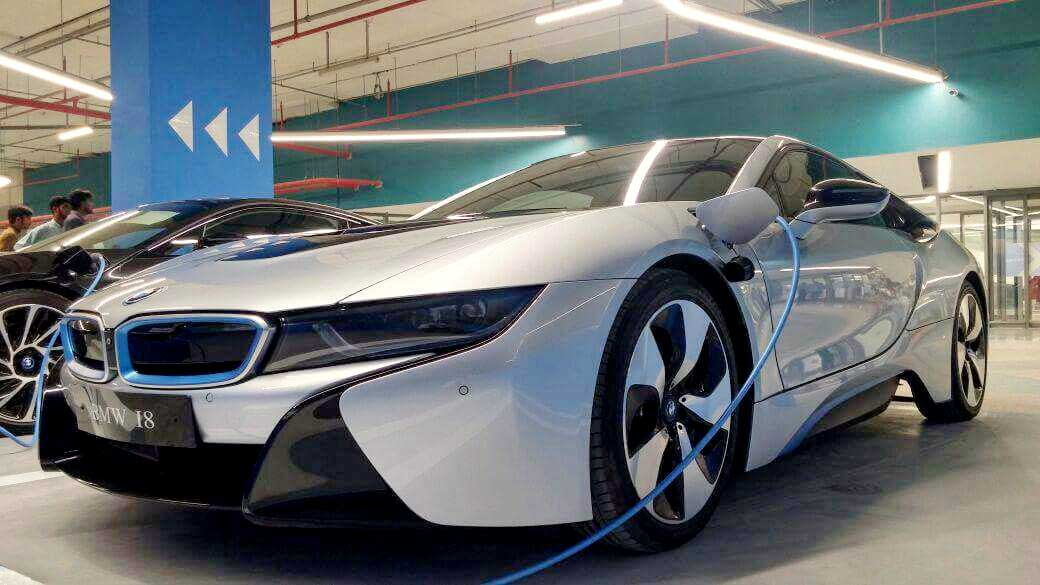 electric_charging_station_bmw_01