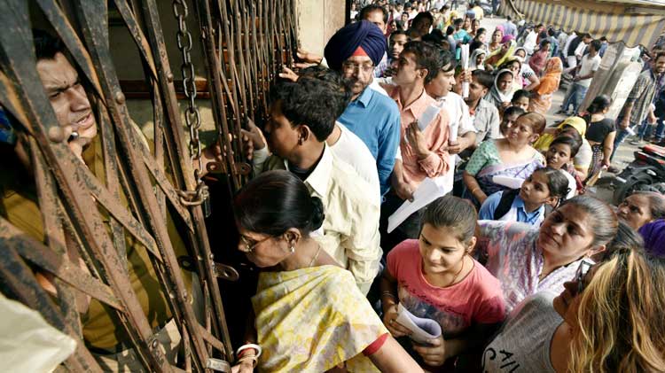 Historic Chaos: One Billion Indians Line Up in Queues to Exchange Currency Notes