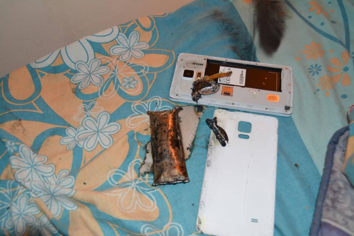 samsung-note-4-exploded-pakistan-2