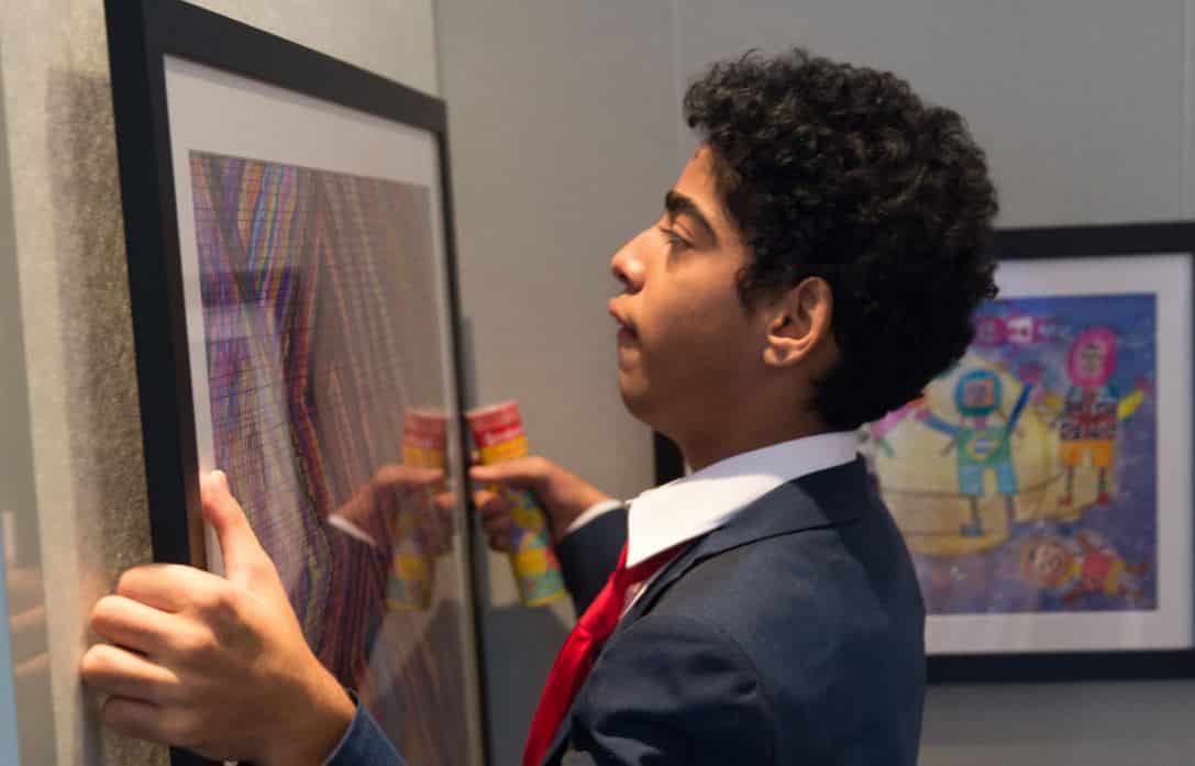 15-Year Old Disabled Pakistani Artist Honored at Art Festival in USA
