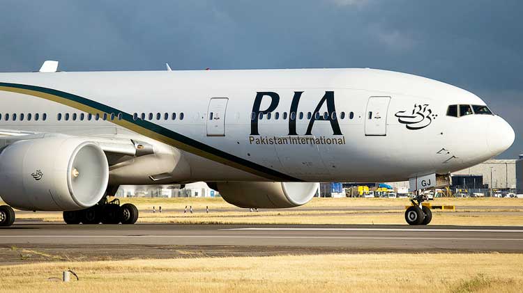 PIA Crew Saves Man’s Life During Flight