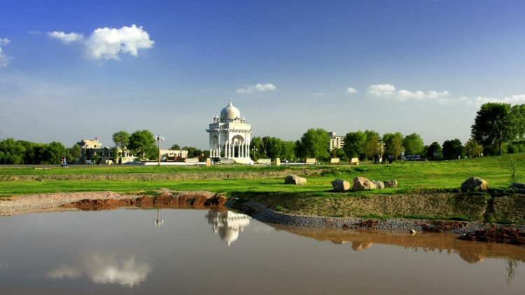 One of Pakistan’s Largest Public Parks is Now Solar Powered