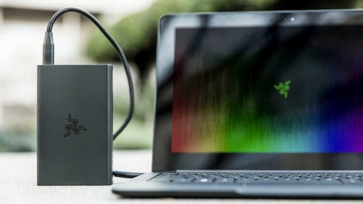 Razer’s New Power Bank Can Charge Phones & Laptops on the Go