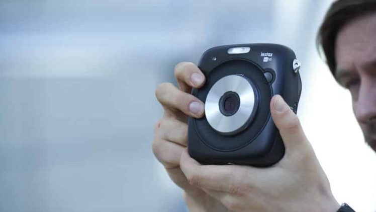 Fujifilm’s Instax SQ10 Camera is A Blast From The Past