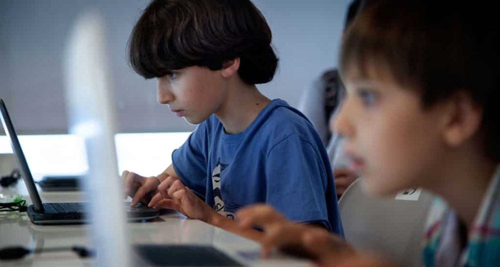 9 Fun Yet Effective Tools to Teach Your Kids Programming