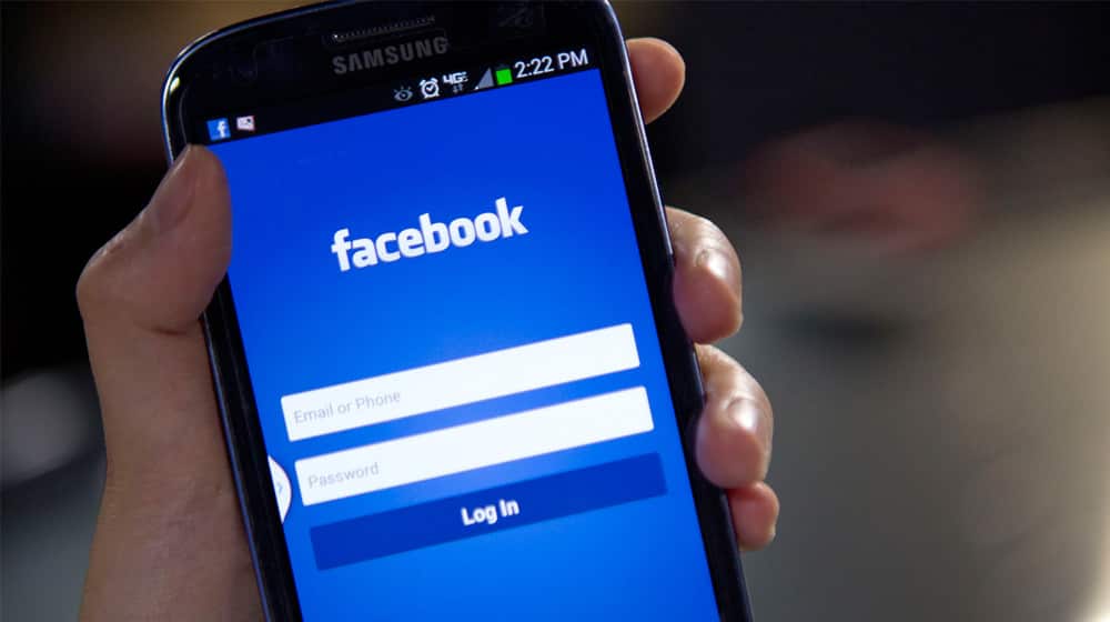 Pakistan Recommends Facebook to Link Accounts with Mobile Numbers