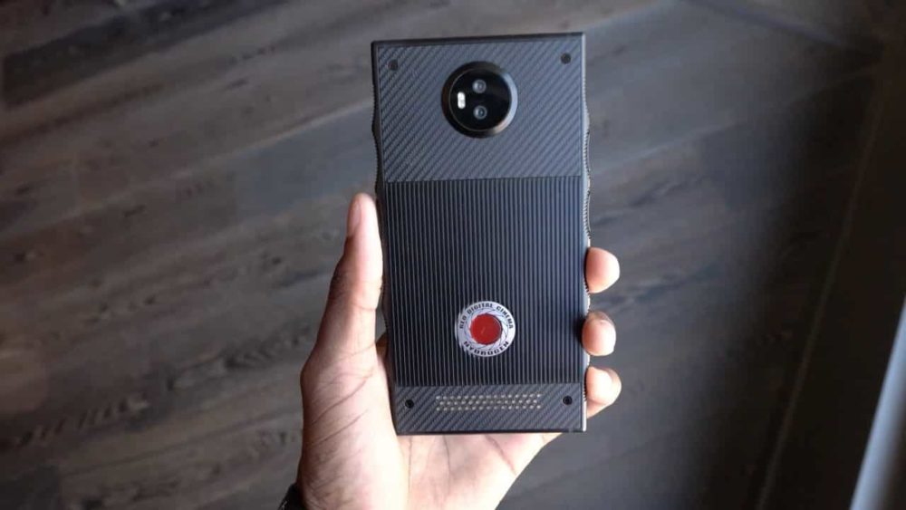 That Holographic Phone from Red is Coming This Summer