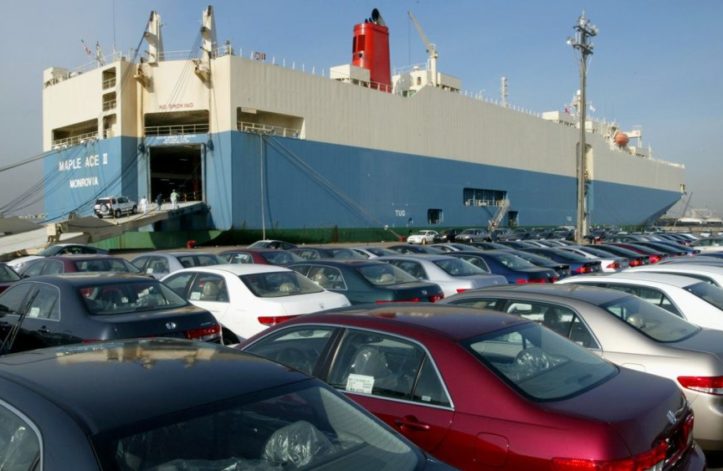Govt Decides to Collect Taxes on Imported Vehicles in Dollars | propakistani.pk
