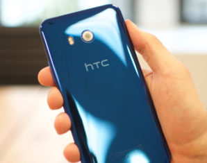 Blue HTC U11 back