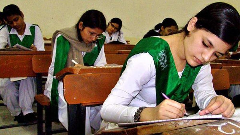 Karachi Board Fails to Prevent Paper Leaks and Phone Usage During Exams