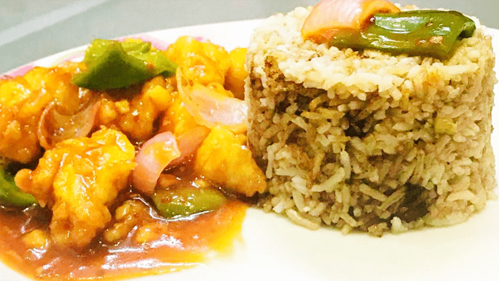 This Chinese Sweet & Sour Fish With Garlic Rice is a Treat for Wintery Nights