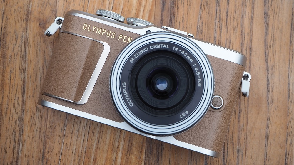 The Smallest Mirrorless Camera by Olympus Now Comes with 4K