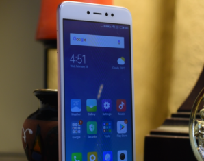White Xiaomi Redmi Note 5A Prime Display